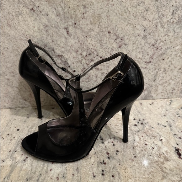 Guess Peep -Toe Pump Black Patent Stiletto  Sz 6 - Picture 9 of 17